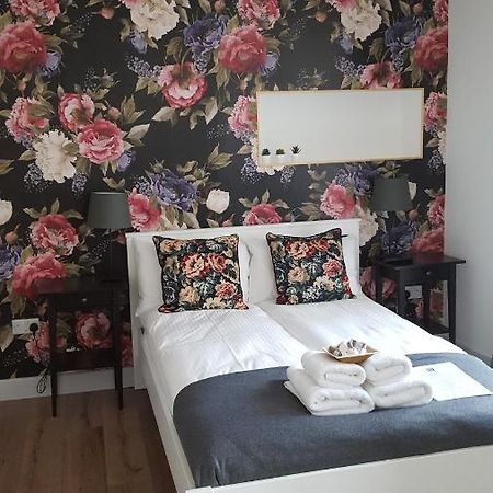 גלוואיי Pasta Factory Guest Rooms מראה חיצוני תמונה