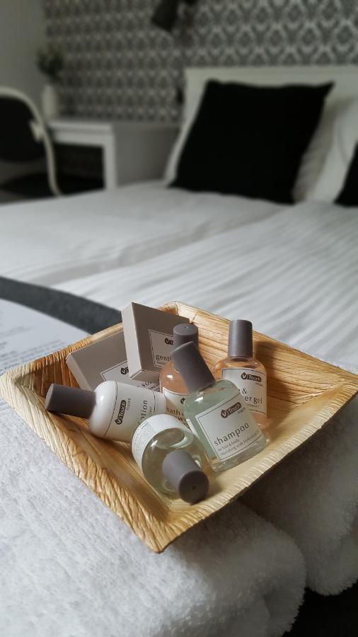 גלוואיי Pasta Factory Guest Rooms מראה חיצוני תמונה