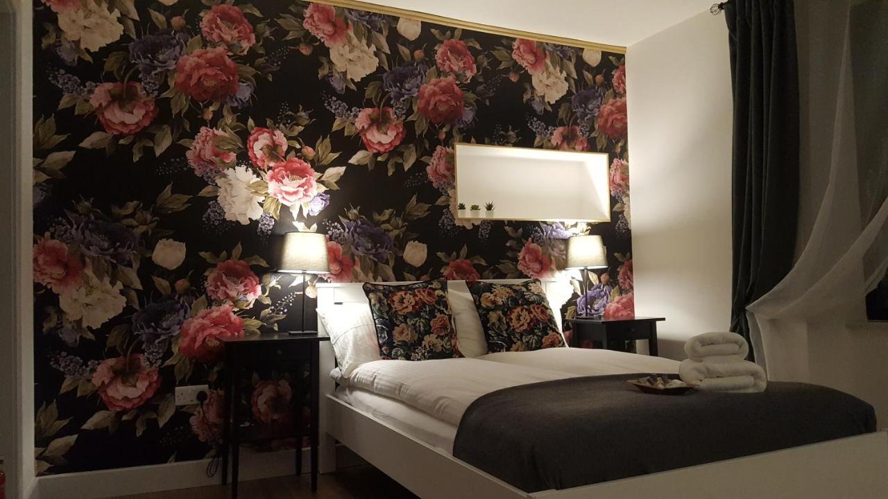 גלוואיי Pasta Factory Guest Rooms מראה חיצוני תמונה