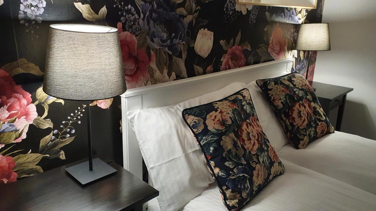 גלוואיי Pasta Factory Guest Rooms מראה חיצוני תמונה
