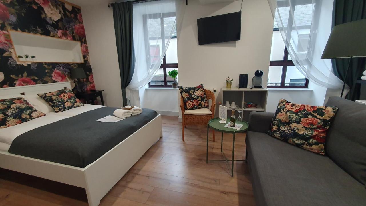 גלוואיי Pasta Factory Guest Rooms מראה חיצוני תמונה