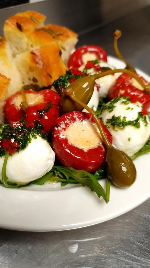 גלוואיי Pasta Factory Guest Rooms מראה חיצוני תמונה