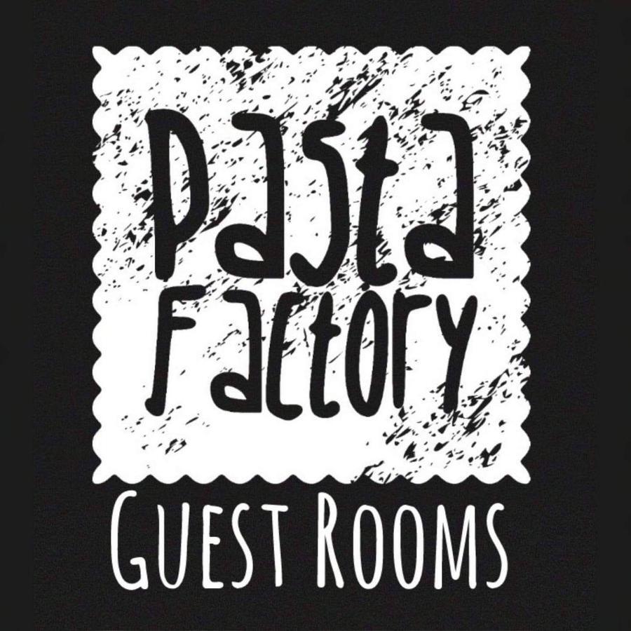 גלוואיי Pasta Factory Guest Rooms מראה חיצוני תמונה